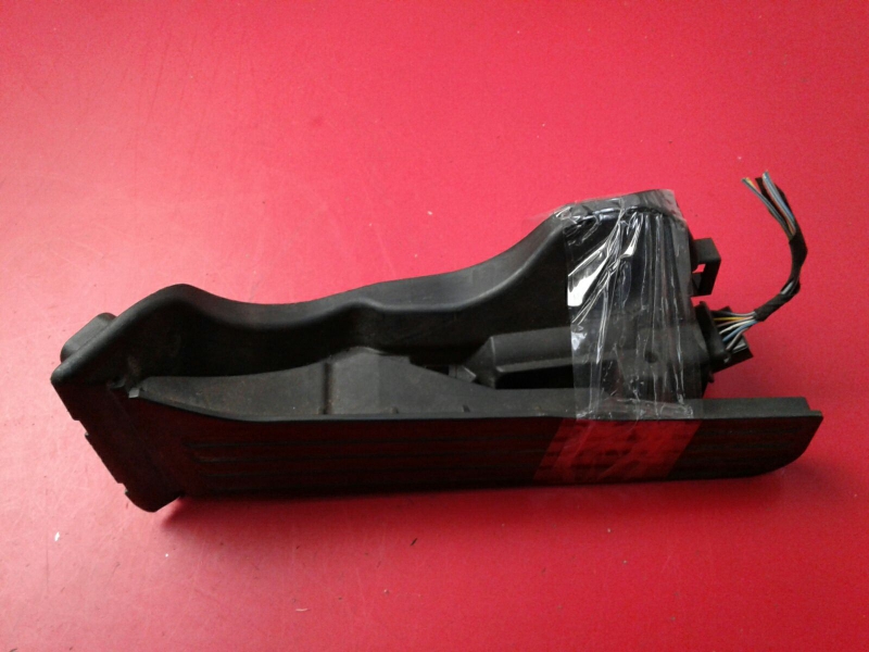 Accelerator Pedal VOLKSWAGEN Passat (3C2) Imagem-2