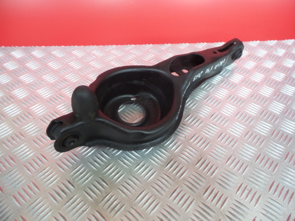 Braccio di sospensione posteriore sinistro VOLVO V40 Hatchback