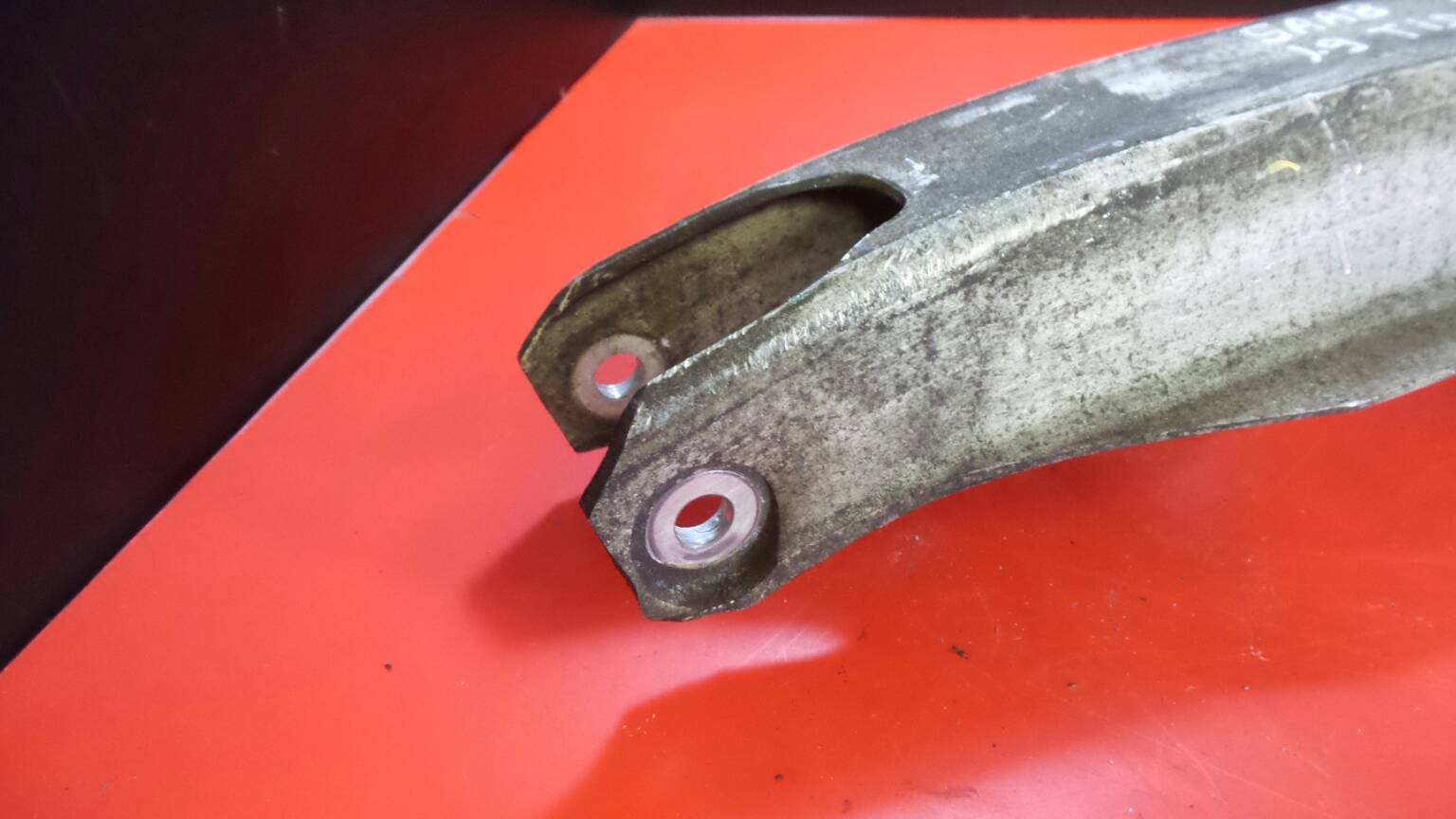 Braccio di sospensione posteriore destro SAAB 9-3 Sedan (YS3F) Imagem-1