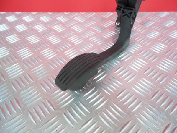 Pedal do acelerador FIAT 500 (312_) Imagem-1