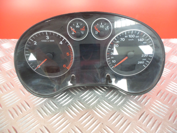 Quadro strumenti / Pannello strumenti AUDI A3 (8P1)