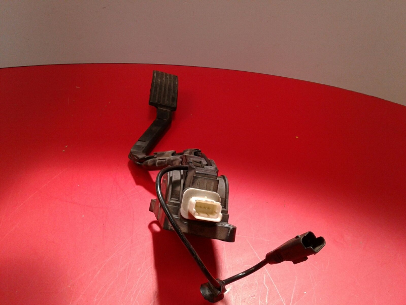Accelerator Pedal PEUGEOT 407 (6D_) Imagem-1