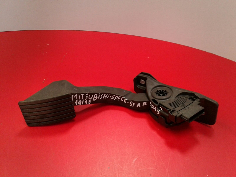 Pédale d'accélérateur MITSUBISHI Space Star Hatchback (A0_A)