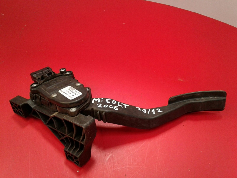 Pedal do acelerador MITSUBISHI Colt VI (Z3_A, Z2_A)