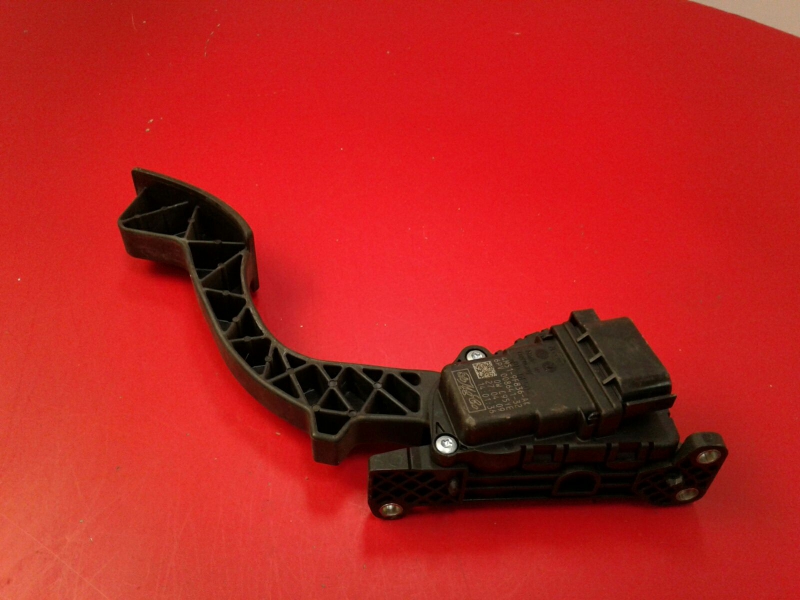 Accelerator Pedal FORD Focus II (DA_) Imagem-1