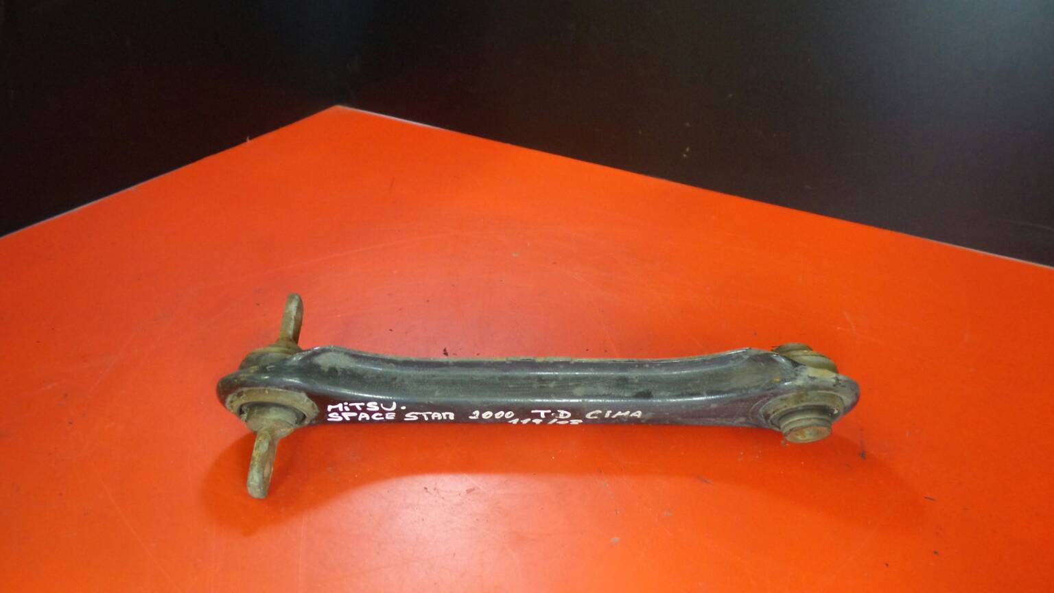 Bras de suspension arrière Droite MITSUBISHI Space Star Combi (DG_A)