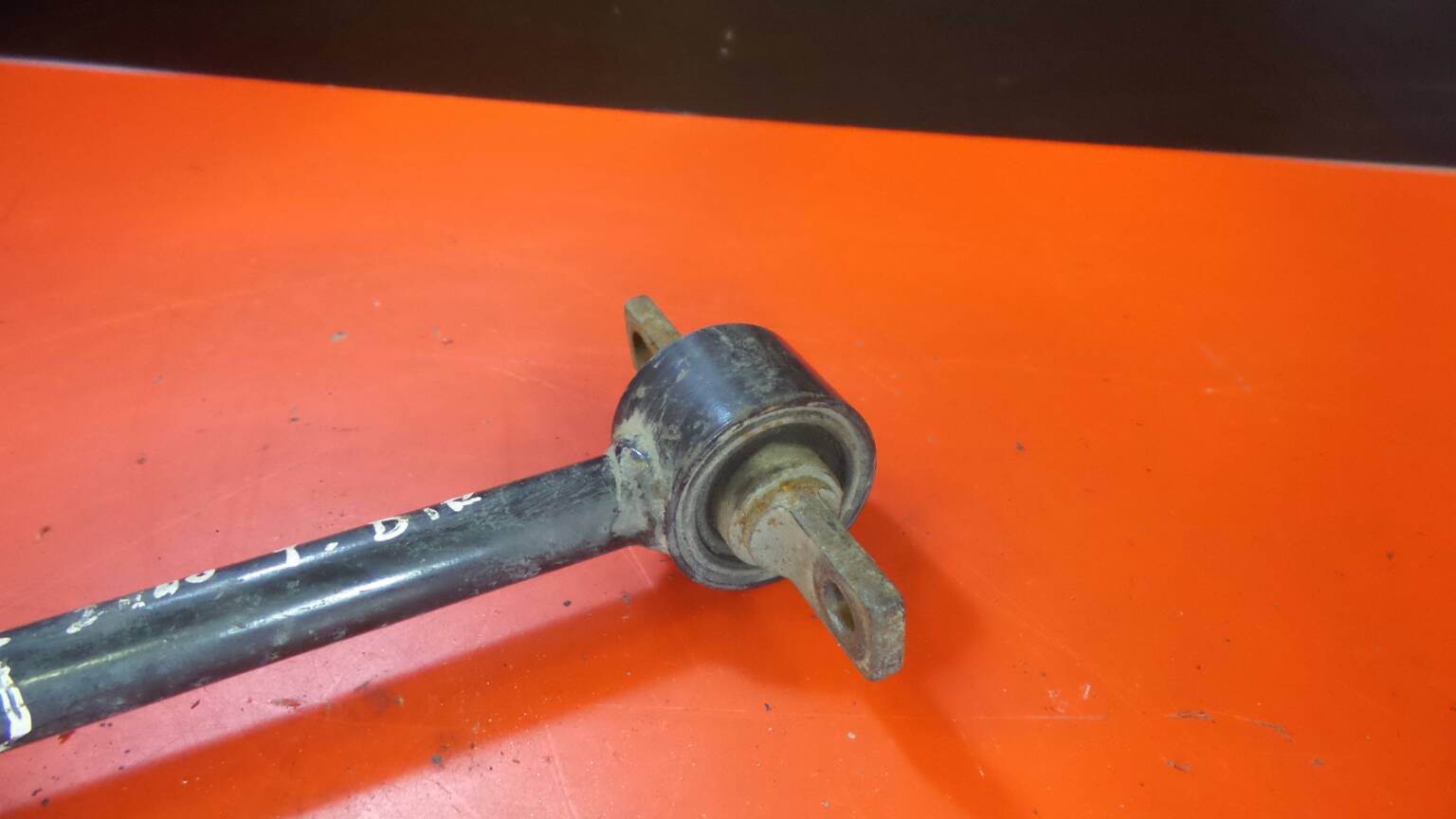 Bras de suspension arrière Droite MITSUBISHI Space Star Combi (DG_A) Imagem-1