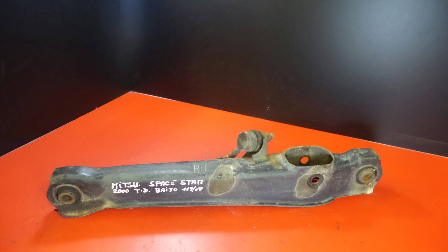 Bras de suspension arrière Droite MITSUBISHI Space Star Combi (DG_A)