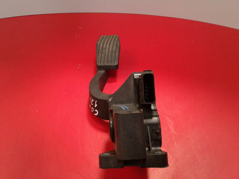 Accelerator Pedal OPEL Corsa D Imagem-1