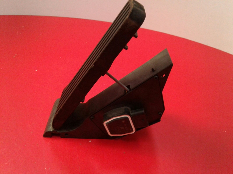 Accelerator Pedal MERCEDES-BENZ Classe C (W204) Imagem-1