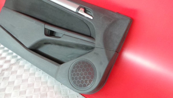 Left front door panel OPEL Astra H GTC (L08) Imagem-1