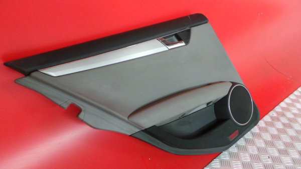 Panel puerta trasero izquierdo MERCEDES-BENZ Classe C (W204) Imagem-1