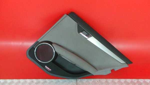 Panel puerta trasero derecho MERCEDES-BENZ Classe C (W204)