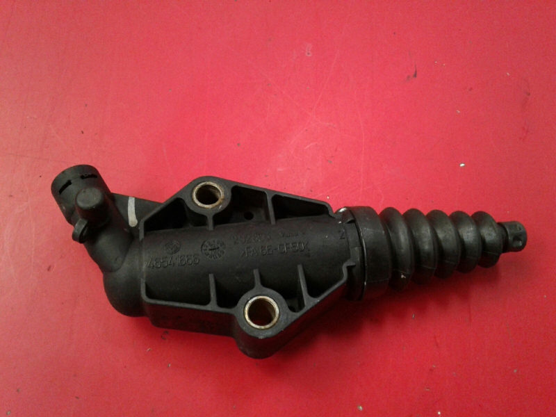 Bomba de embraiagem FIAT Punto (176_) Imagem-1