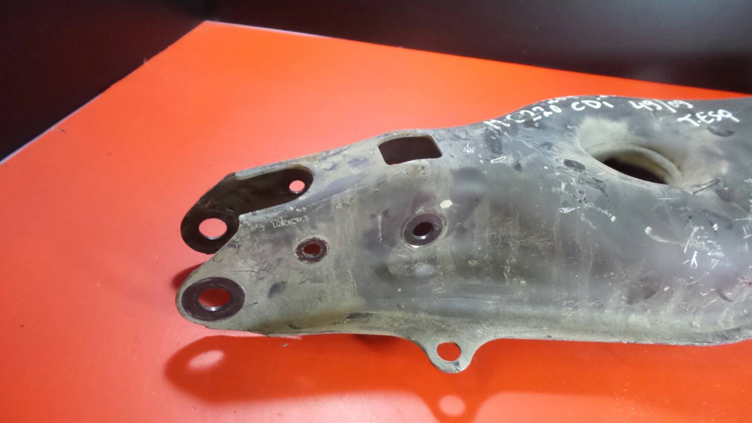 Bras de suspension arrière gauche MERCEDES-BENZ Classe C (W204) Imagem-2