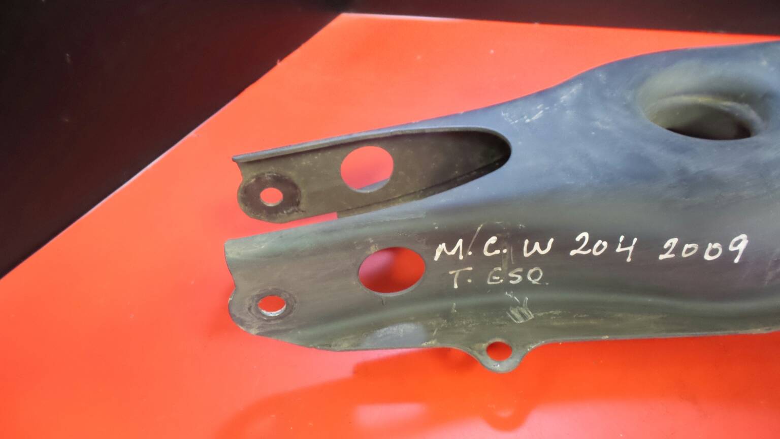 Brazo suspensión trasero izquierdo MERCEDES-BENZ Classe C (W204) Imagem-2