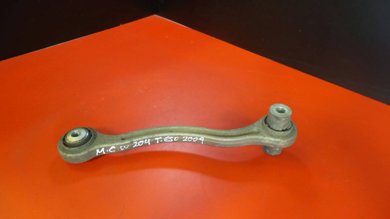 Brazo suspensión trasero izquierdo MERCEDES-BENZ Classe C (W204)