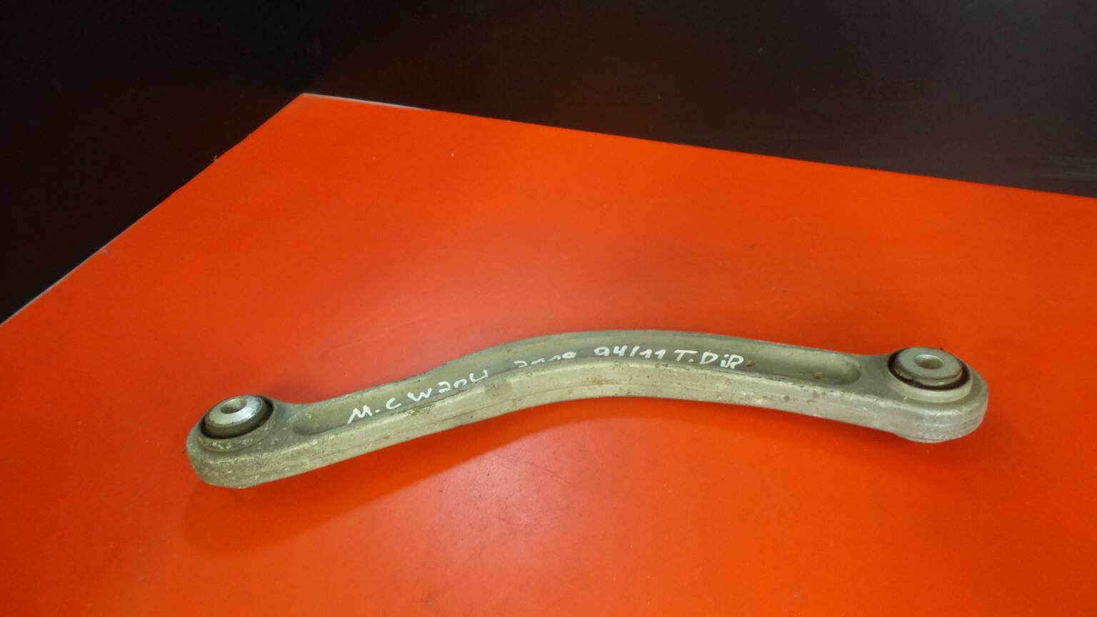 Brazo suspensión trasero izquierdo MERCEDES-BENZ Classe C (W204)