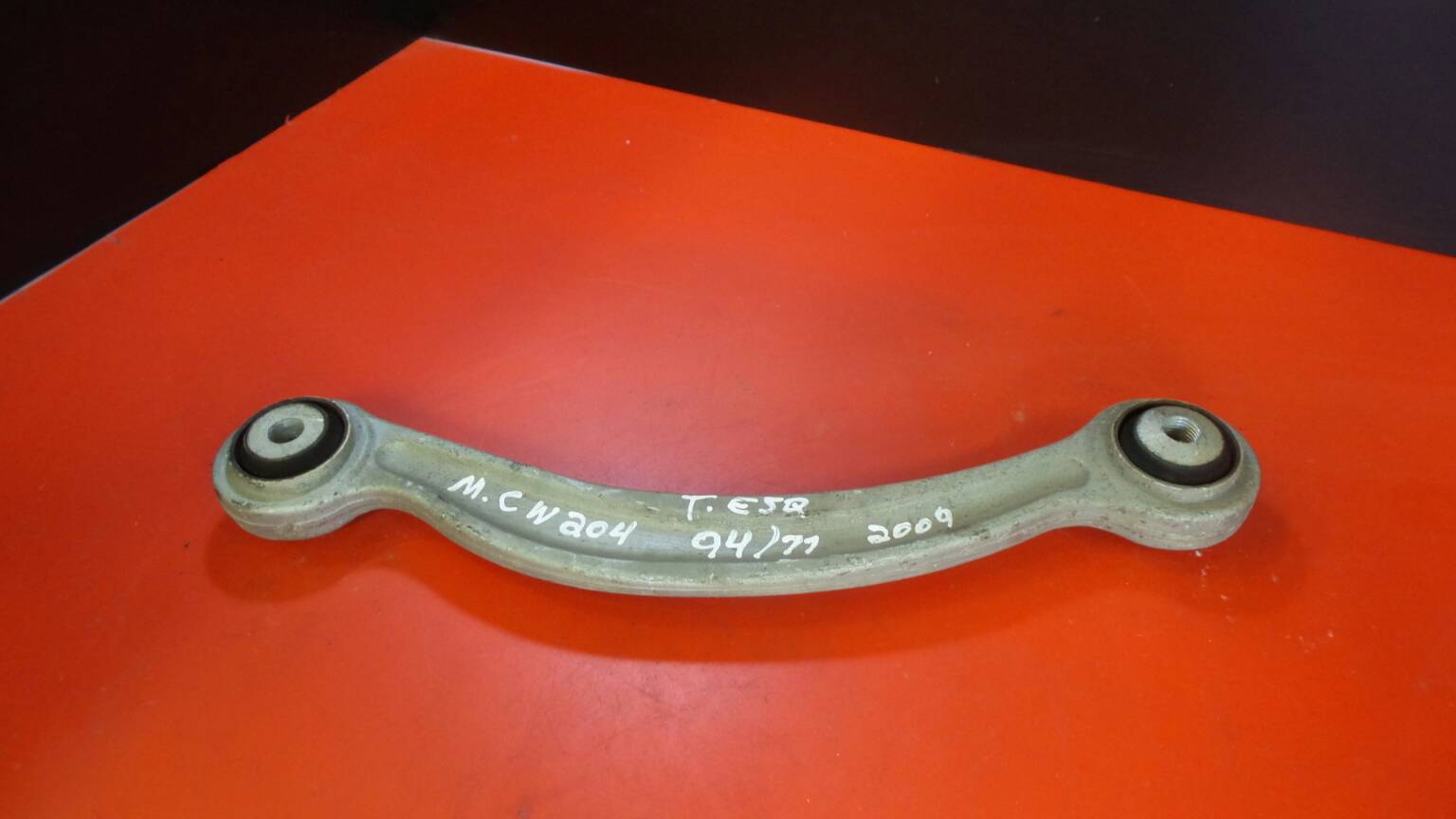 Brazo suspensión trasero izquierdo MERCEDES-BENZ Classe C (W204)