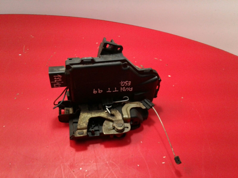 Front Left Door Lock AUDI TT (8N3)