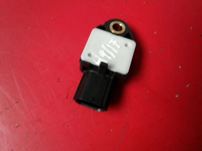 Sensor de impacto TOYOTA Avensis Wagon (_T27_) Imagem-3