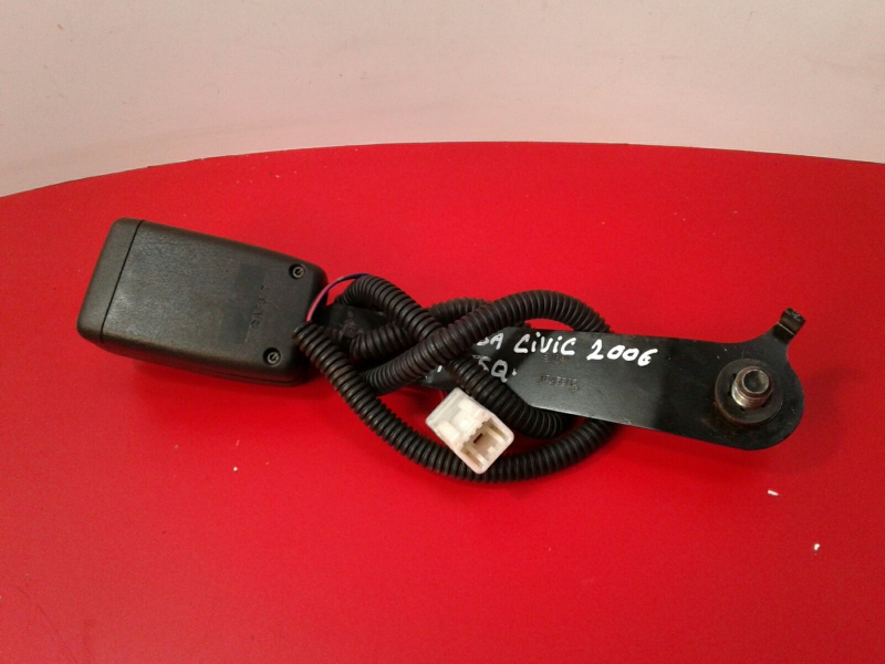 Prétensionneur de ceinture avant gauche HONDA Civic VIII Hatchback (FN_, FK_)