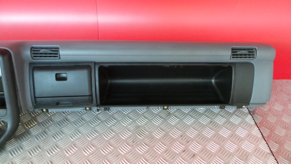 Tableau de bord MITSUBISHI Canter (FB7, FB8, FE7, FE8) VII Imagem-3