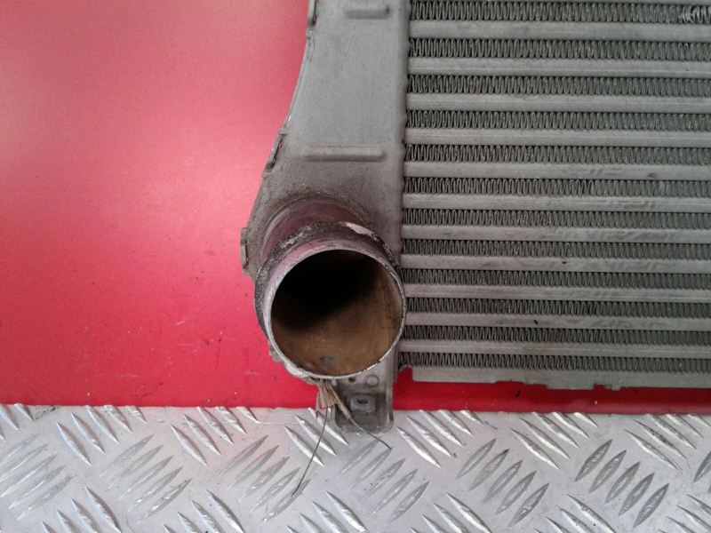 Radiador do intercooler TOYOTA Avensis Wagon (_T27_) Imagem-2