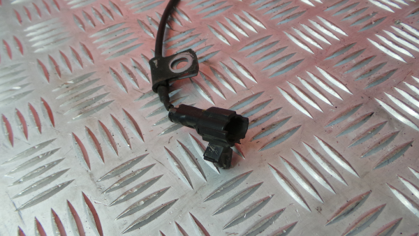 Capteur ABS avant gauche MITSUBISHI Fuso Imagem-1