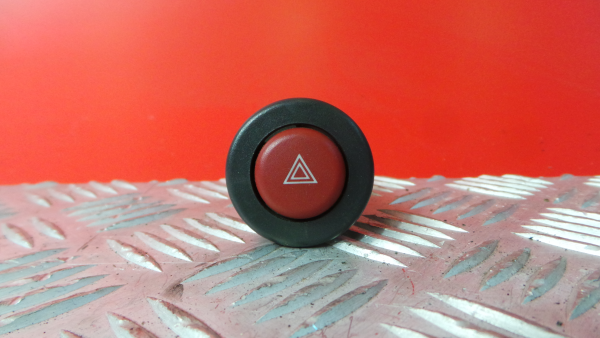 Bouton / interrupteur électromécanique  MITSUBISHI Canter (FB7, FB8, FE7, FE8) VII