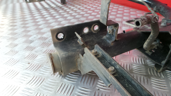 Traverse Support Radiateur MITSUBISHI Canter (FB7, FB8, FE7, FE8) VII Imagem-3