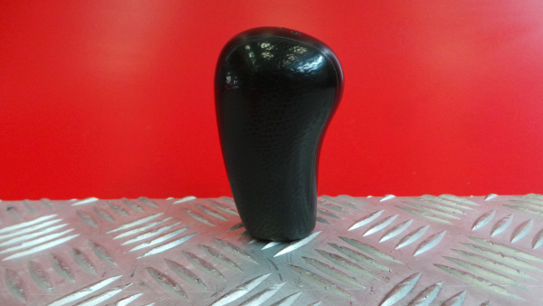 Pommeau / Soufflet de levier MITSUBISHI Canter (FB7, FB8, FE7, FE8) VII Imagem-1