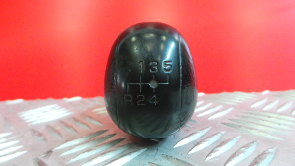 Pommeau / Soufflet de levier MITSUBISHI Canter (FB7, FB8, FE7, FE8) VII Imagem-2