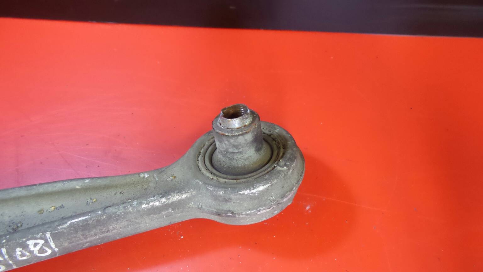 Braccio di sospensione posteriore sinistro SAAB 900 II Imagem-1