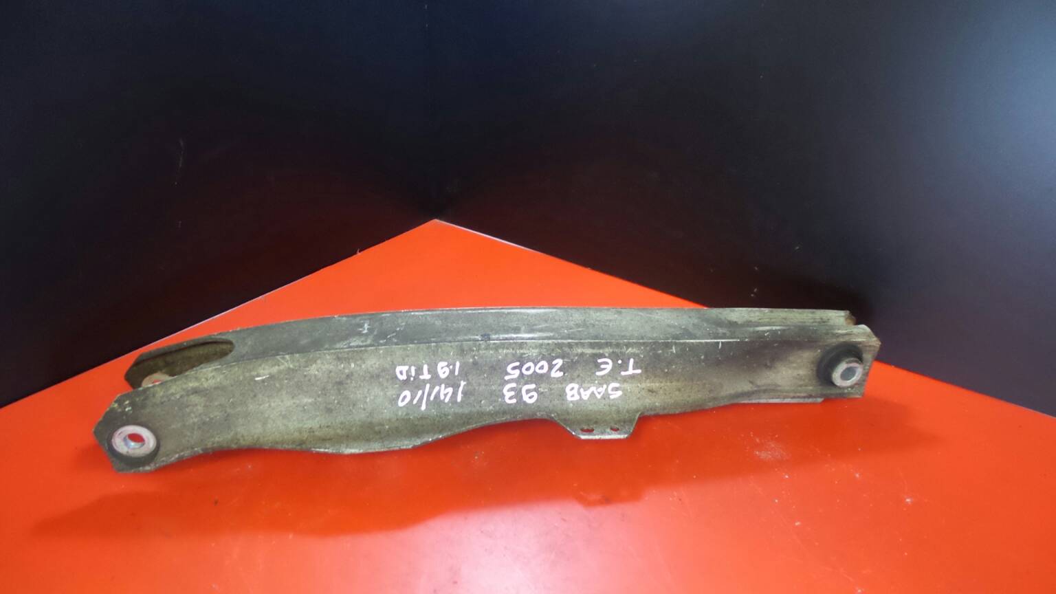 Braccio di sospensione posteriore sinistro SAAB 9-3 Sedan (YS3F)