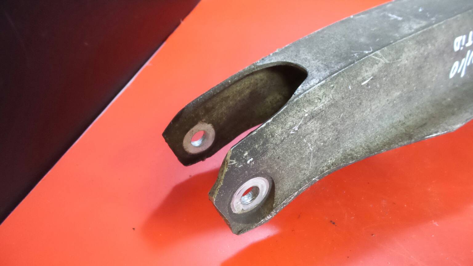 Braccio di sospensione posteriore sinistro SAAB 9-3 Sedan (YS3F) Imagem-1