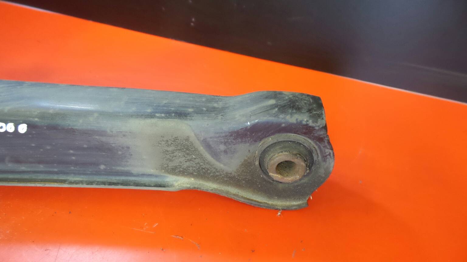 Bras de suspension arrière gauche MITSUBISHI Space Star Combi (DG_A) Imagem-1