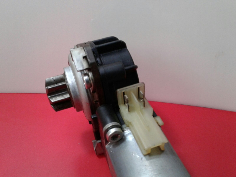 Motor de ajuste de asientos MERCEDES-BENZ Classe C (W204) Imagem-1