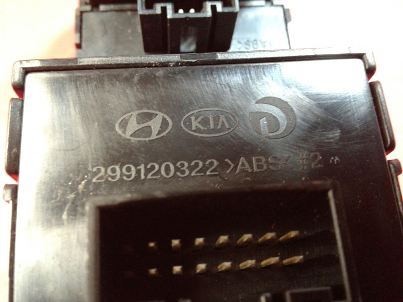 Leva delle luci KIA Carens IV Imagem-3