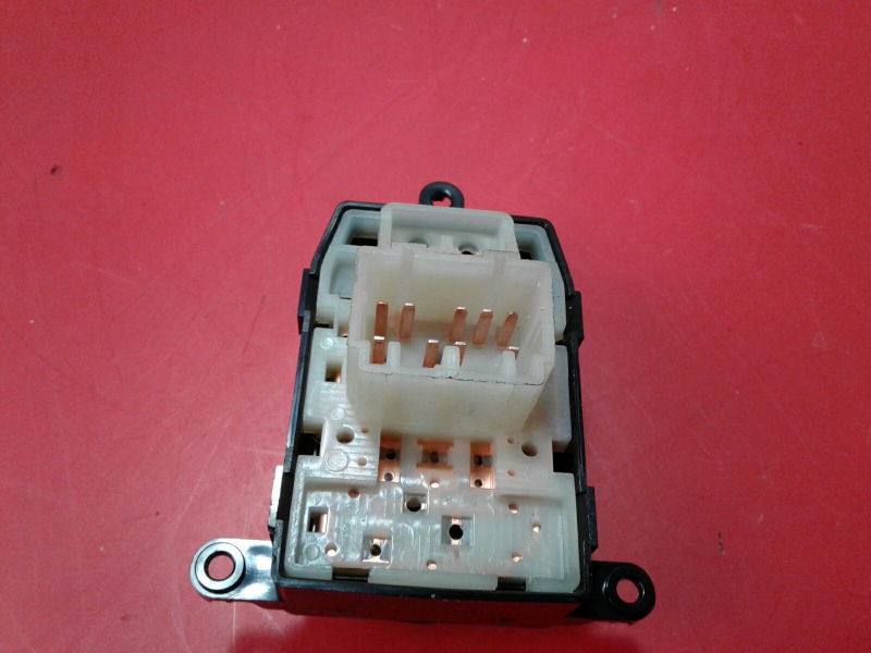 Pulsante / interruttore elettromeccanico KIA Carens IV Imagem-1