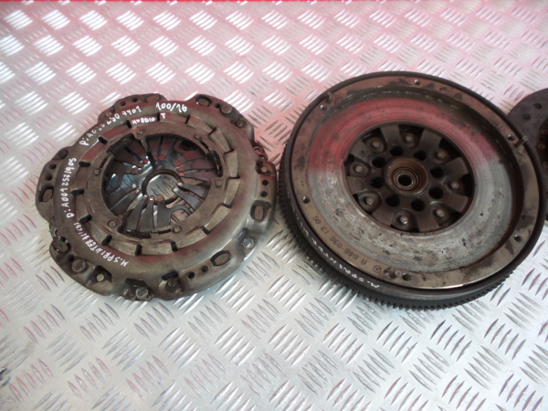 Volante motor MERCEDES-BENZ Sprinter 3,5-t (906) Imagem-4