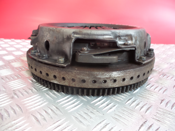 Volante motor MITSUBISHI Canter (FB7, FB8, FE7, FE8) VII Imagem-2