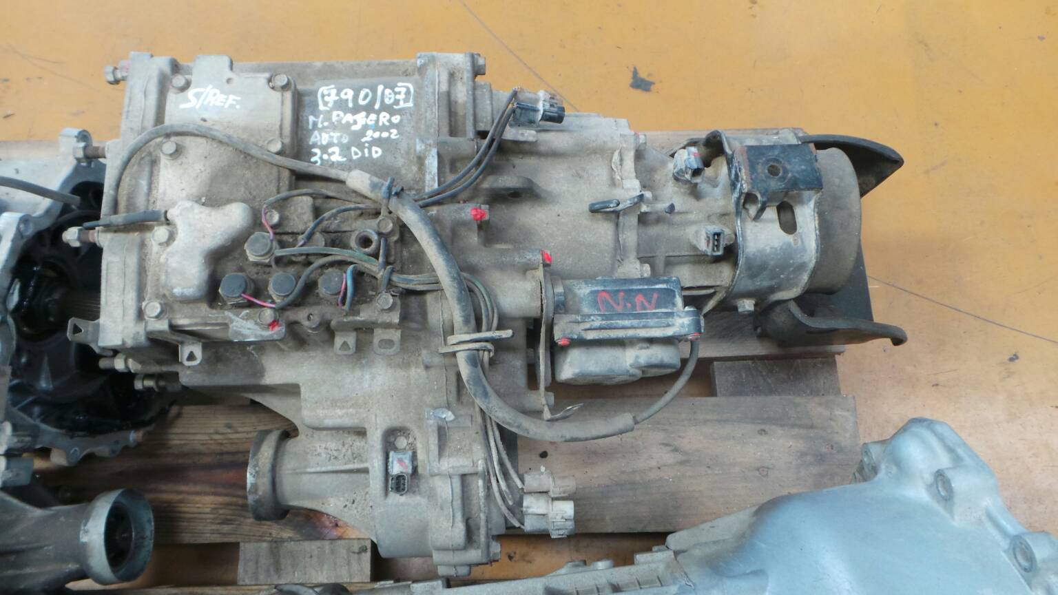 Boîte de transfert MITSUBISHI Pajero III (V6_W, V7_W)