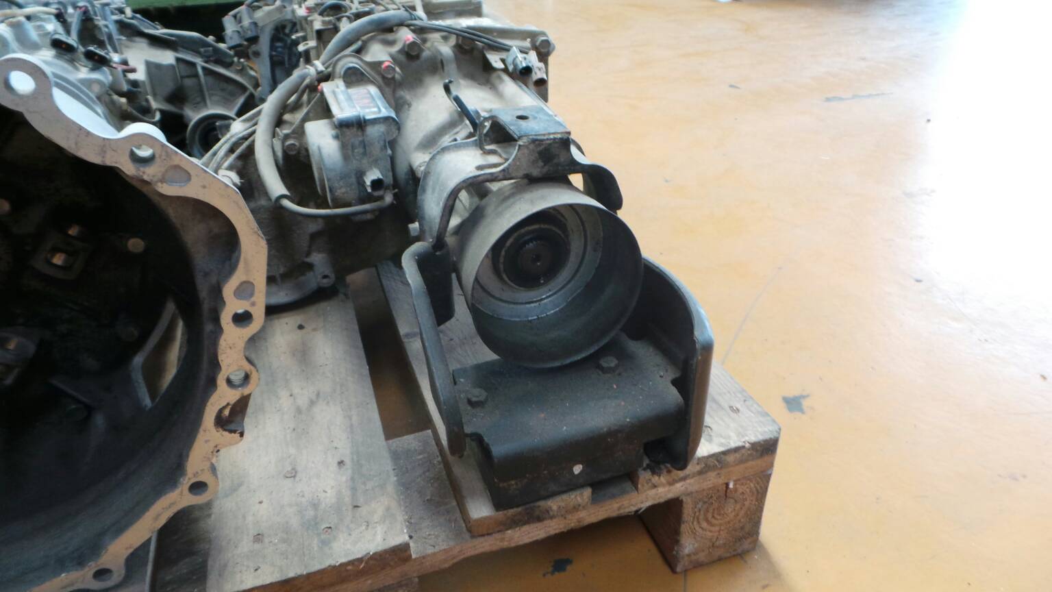 Boîte de transfert MITSUBISHI Pajero III (V6_W, V7_W) Imagem-1