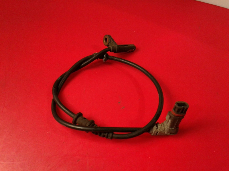 Right front ABS sensor MERCEDES-BENZ Classe C (W203)