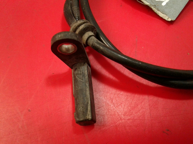 Sensor ABS Trasero Izquierdo MERCEDES-BENZ Classe C (W204) Imagem-1