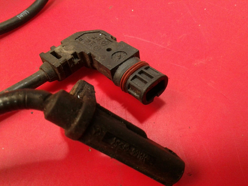 Right front ABS sensor MERCEDES-BENZ Classe C (W203) Imagem-2