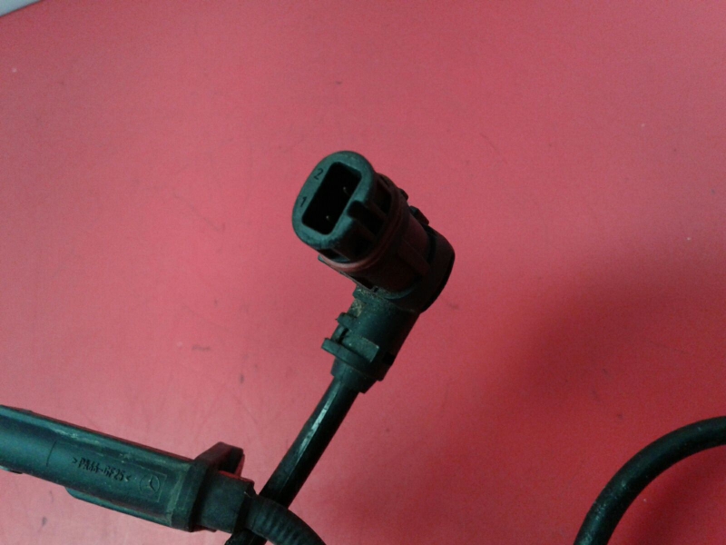 Right front ABS sensor MERCEDES-BENZ Classe C (W204) Imagem-2