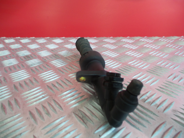 Pompe d'embrayage PEUGEOT 407 (6D_) Imagem-1