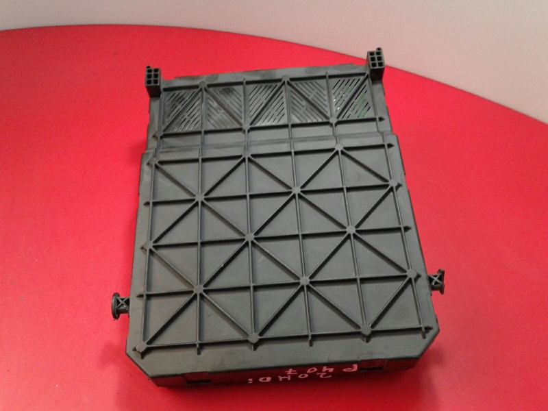 Boîte de fusibles / SAM / BSI PEUGEOT 407 (6D_) Imagem-2